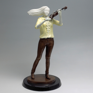 바이올린 켜는 여인 A woman who plays the violin