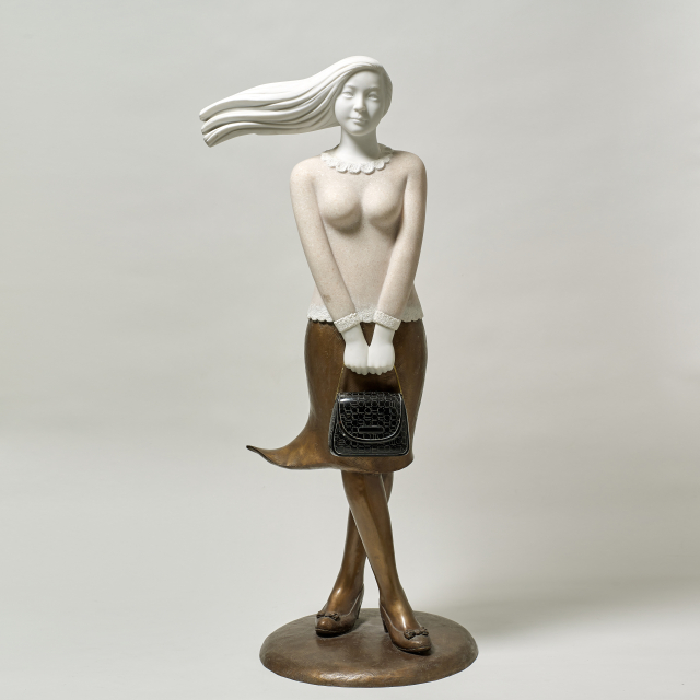 가방든 소녀 · A girl with a bag