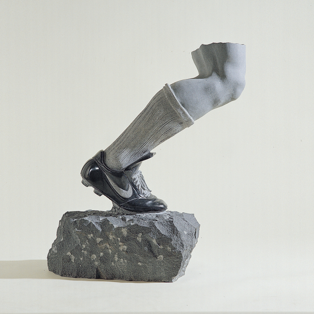 승리의 발 · Feet of victory 